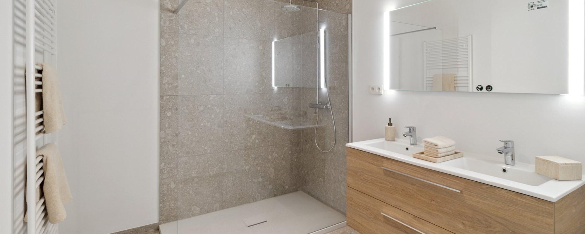 beeld van de badkamer in O3SHIFT Lier